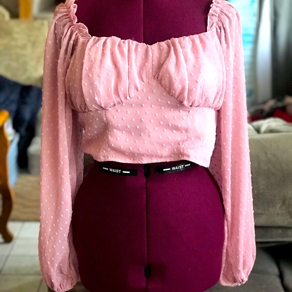 NEW BEAUTIFUL pink crop blouse